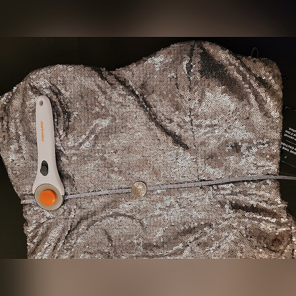 Silver sequin sweetheart formal mermaid dress, Lulu's, sz XL - Picture 10 of 12